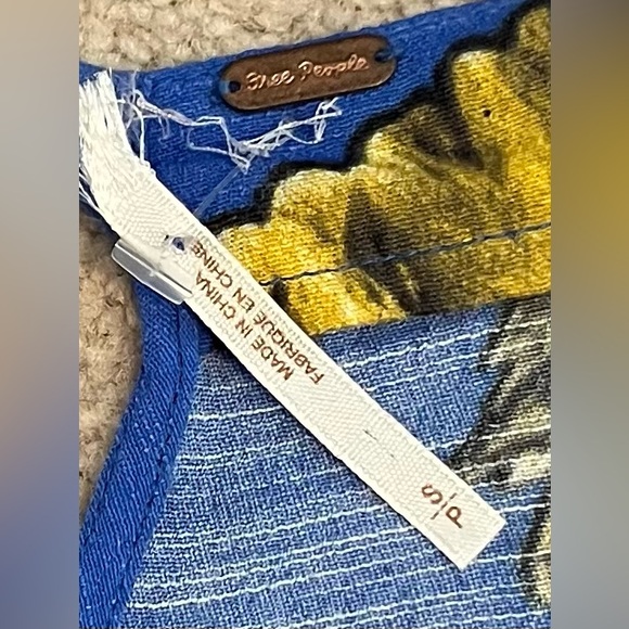 Free People Shorts Romper Women’s Small Blue With Flowers Flowy Arms Waist Tie - Picture 8 of 12